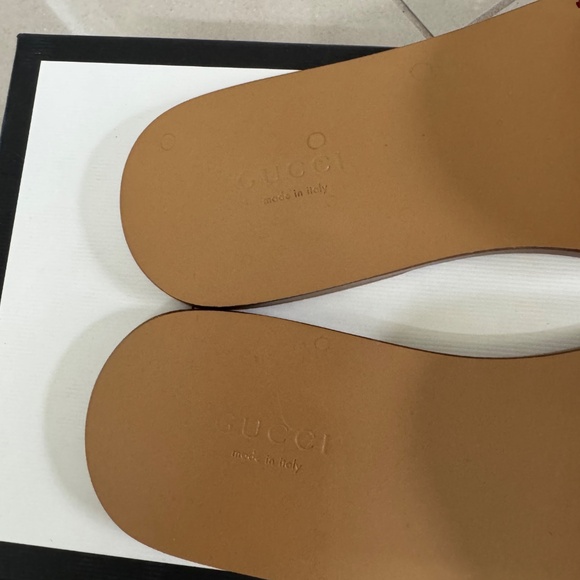 Gucci Varadero Horsebit Fringed red leather sandals/slides size 38-NIB - Picture 4 of 9